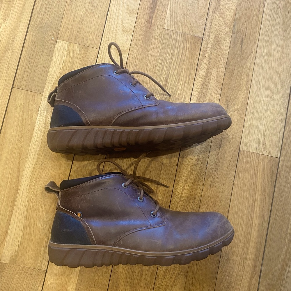 Bogs waterproof leather chukka boot size 12